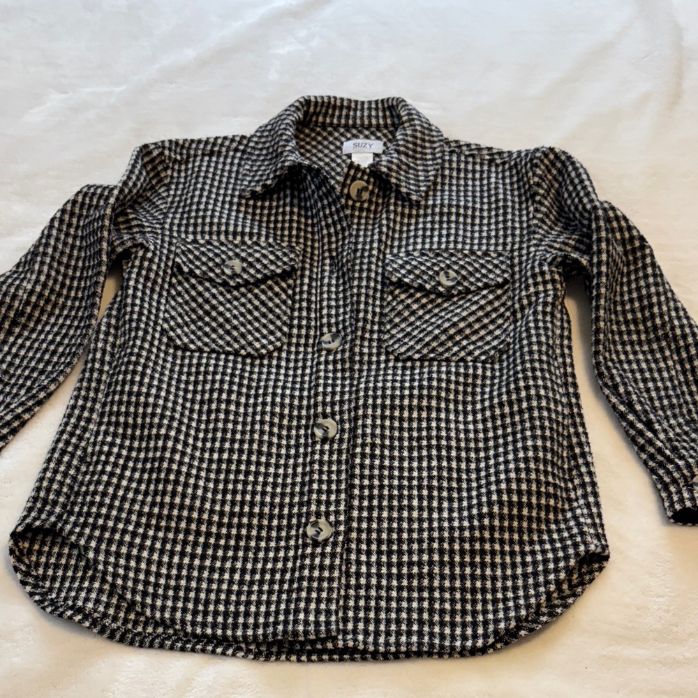 Suzy Shier Black and White Checkered Button Down Shirt/Jacket - Shacket!